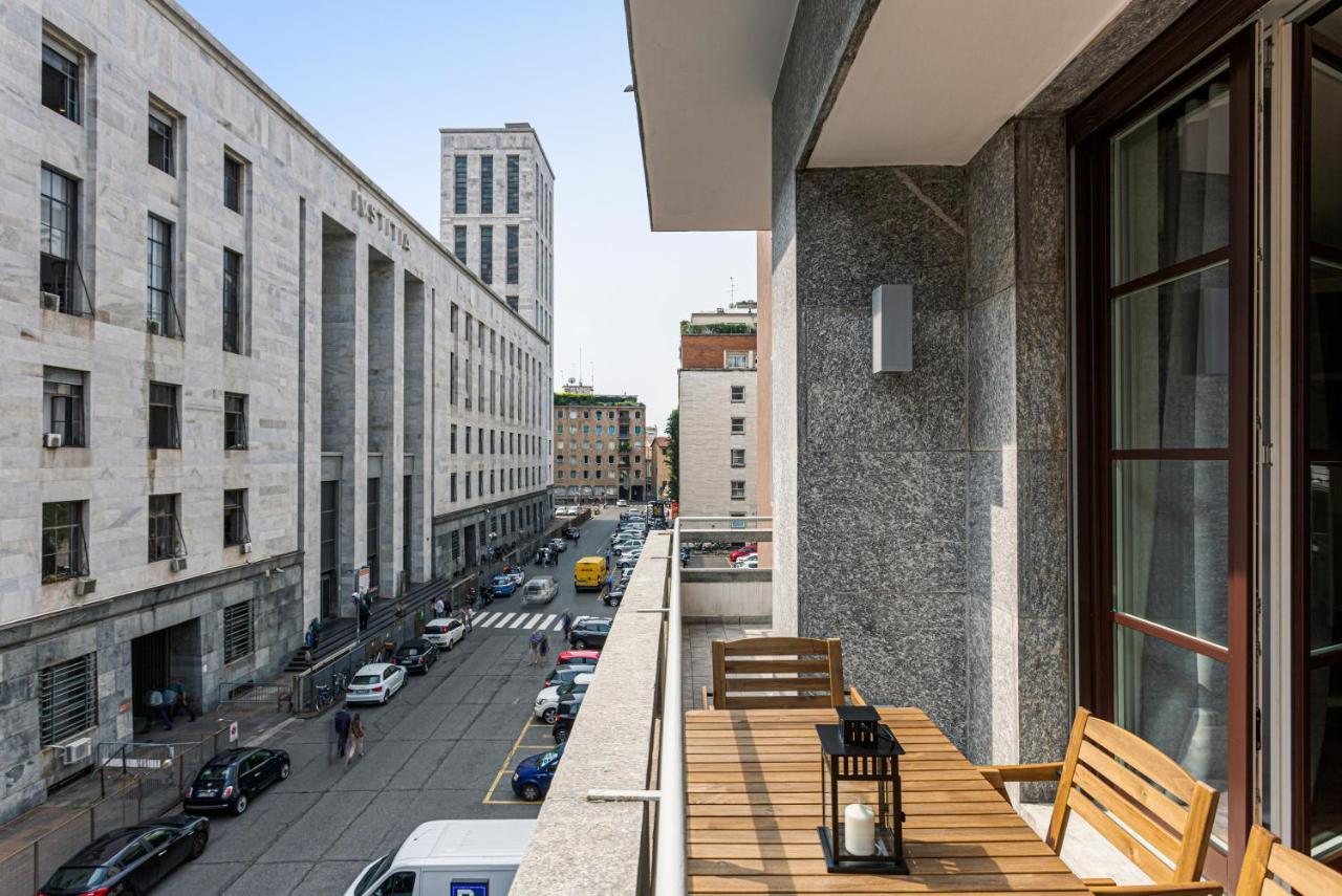 Wide And Bright Two Bedroom Apartment- Via Freguglia Milano Exteriör bild